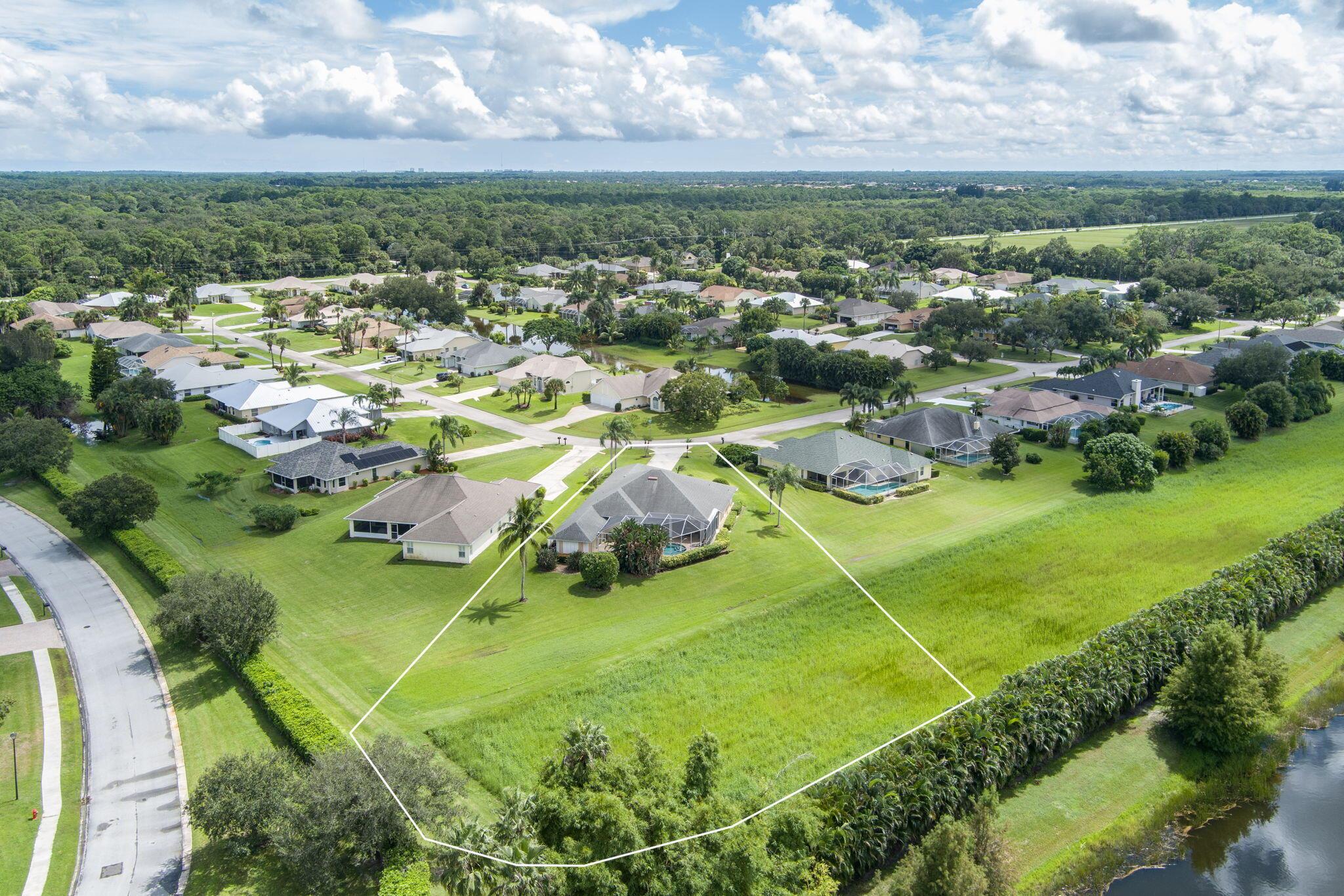 ''''''GROVE, THE'''''' - Residential