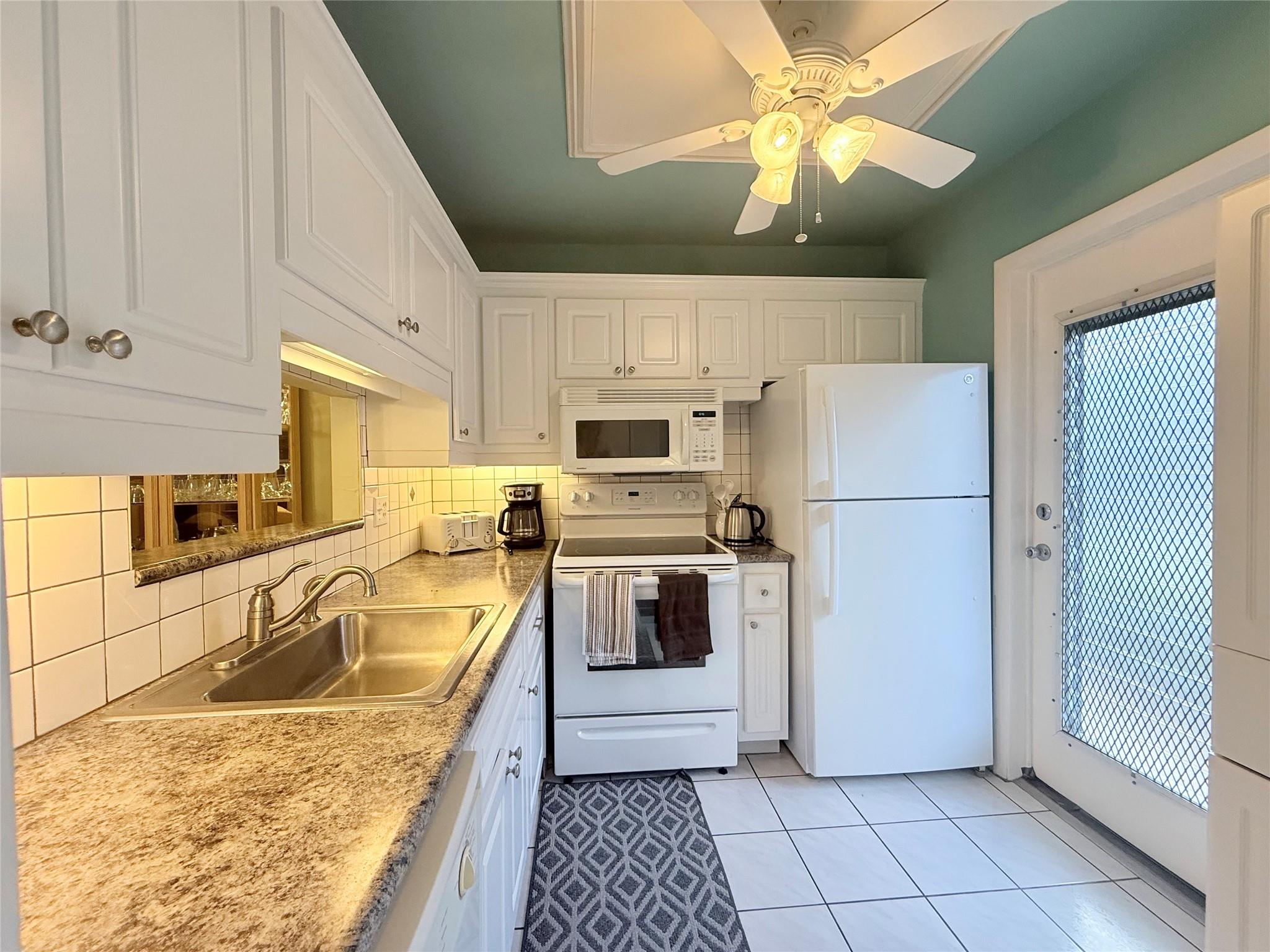 4331 NW 16th St 103 D