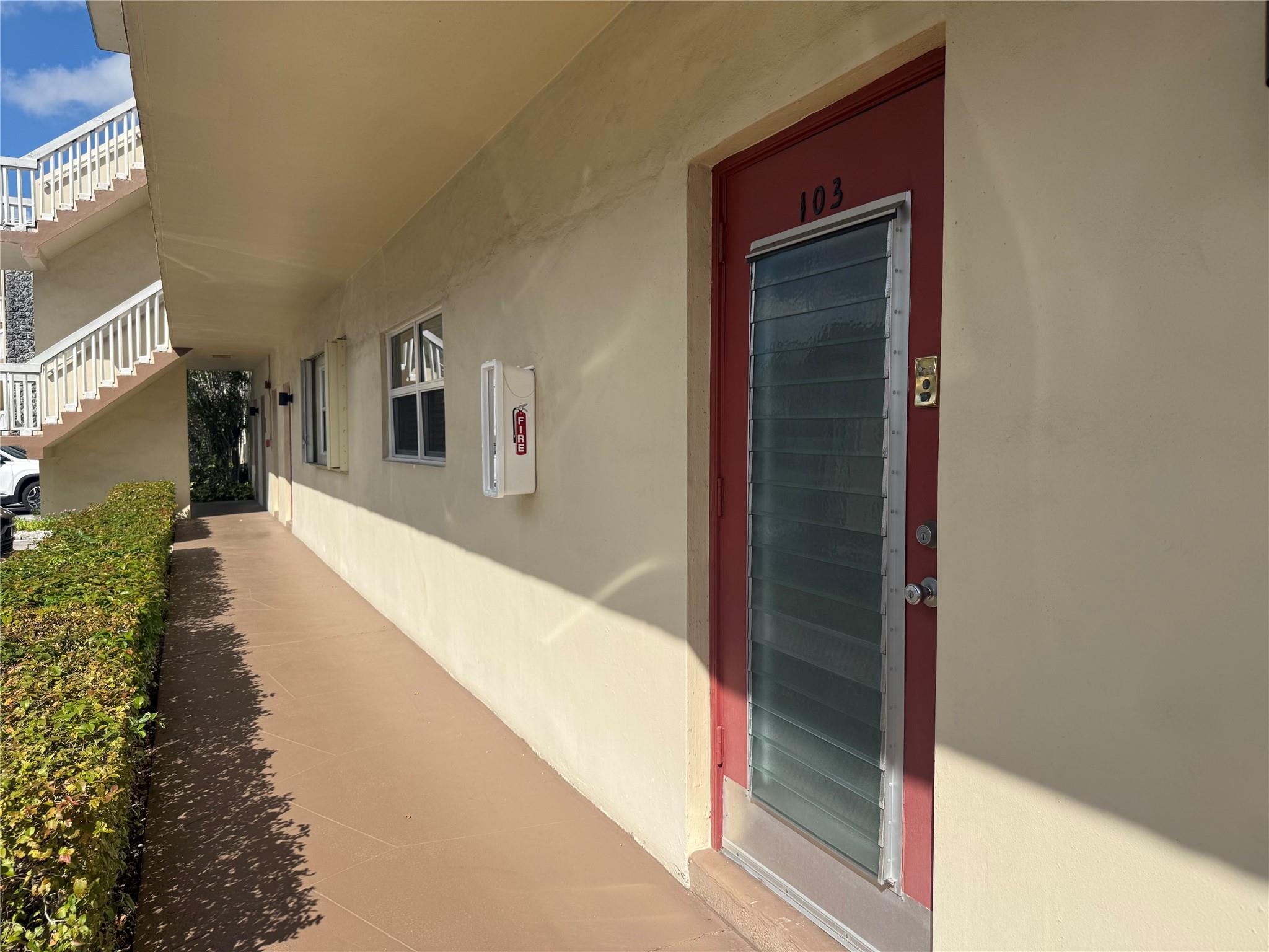 4331 NW 16th St 103 D