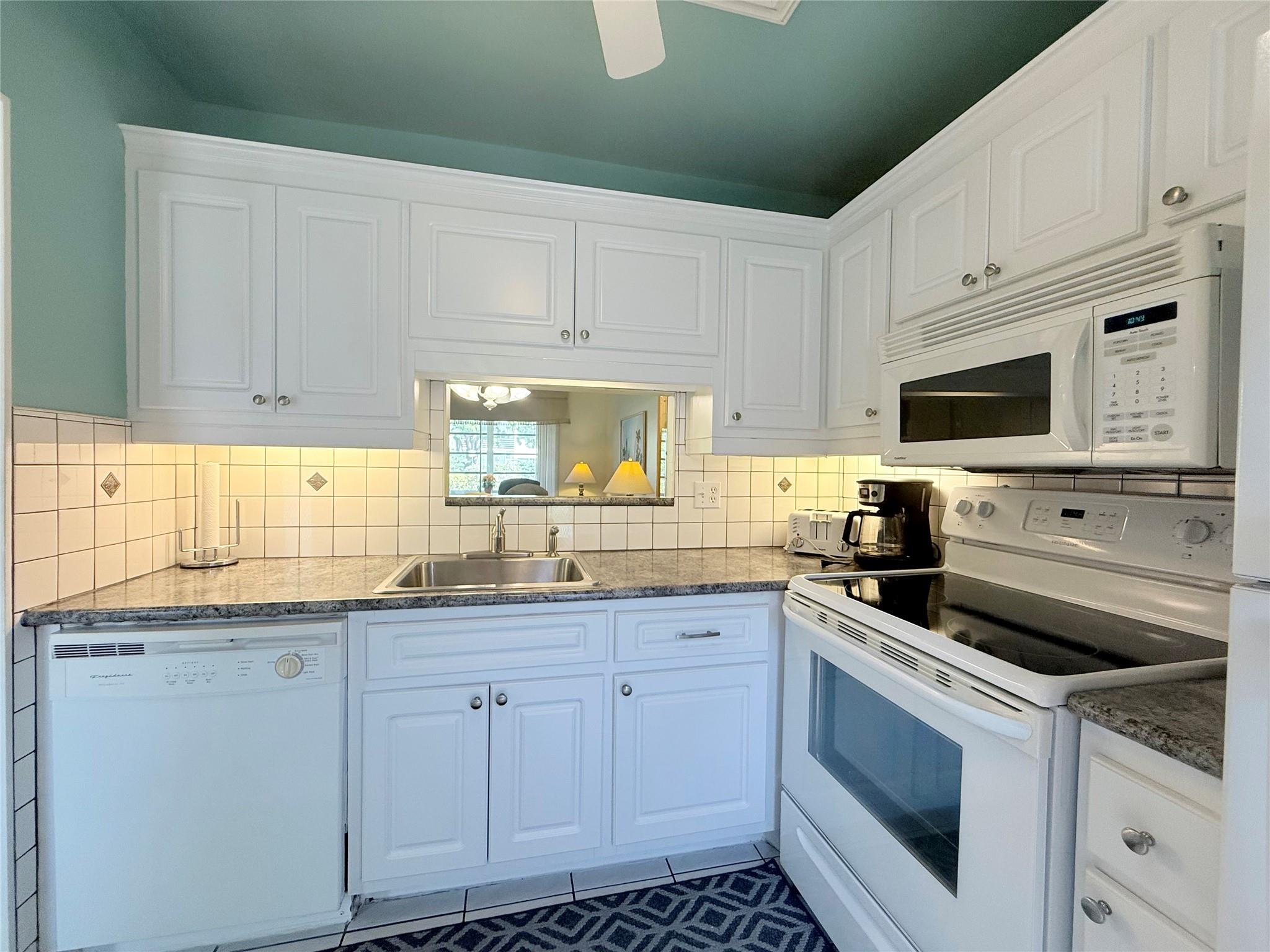 4331 NW 16th St 103 D