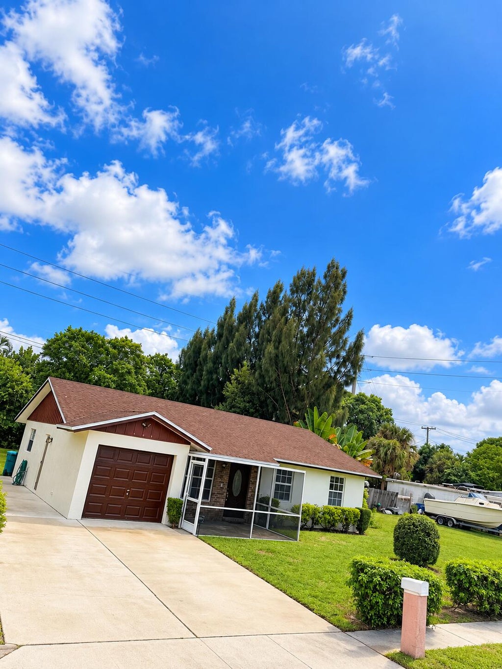 Photo of 436 NW 7th Street, Boynton Beach, FL 33426 (MLS # B26092173)