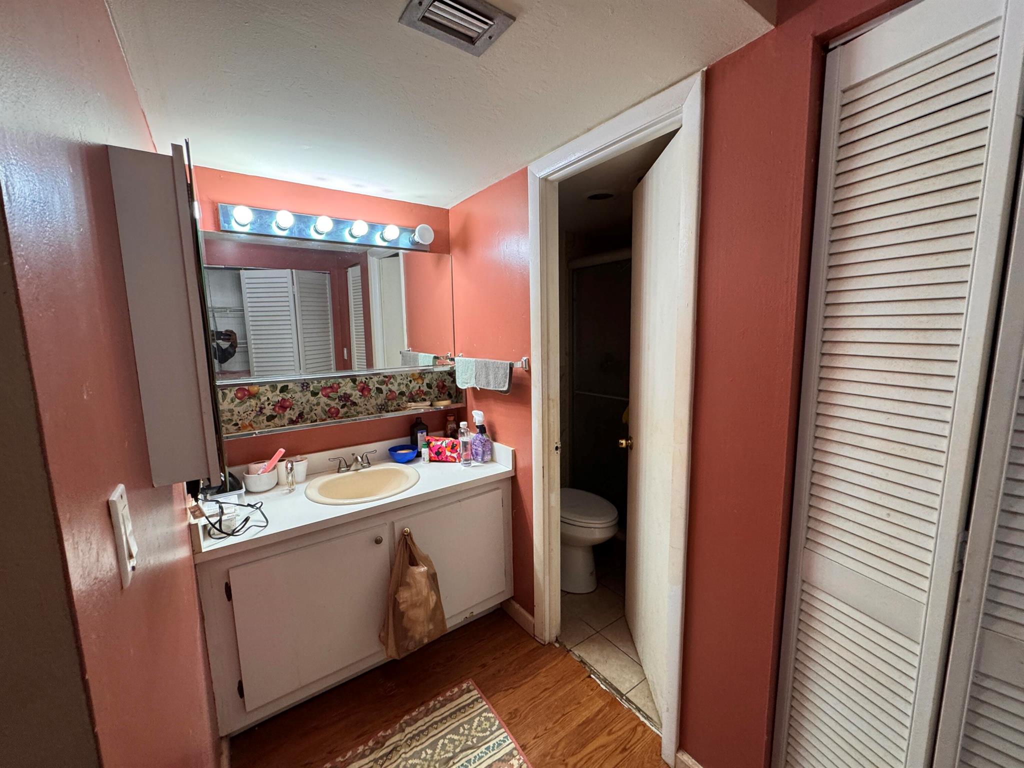 1400 Saint Charles Place 317