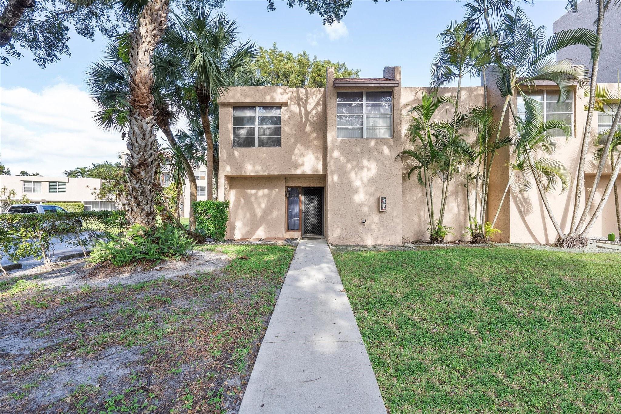 9441 Live Oak Pl 101