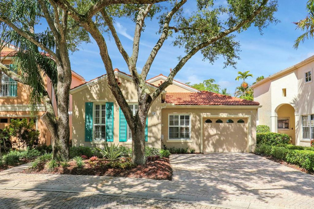 Photo of 76 Via Verona, Palm Beach Gardens, FL 33418 (MLS # R10996987)