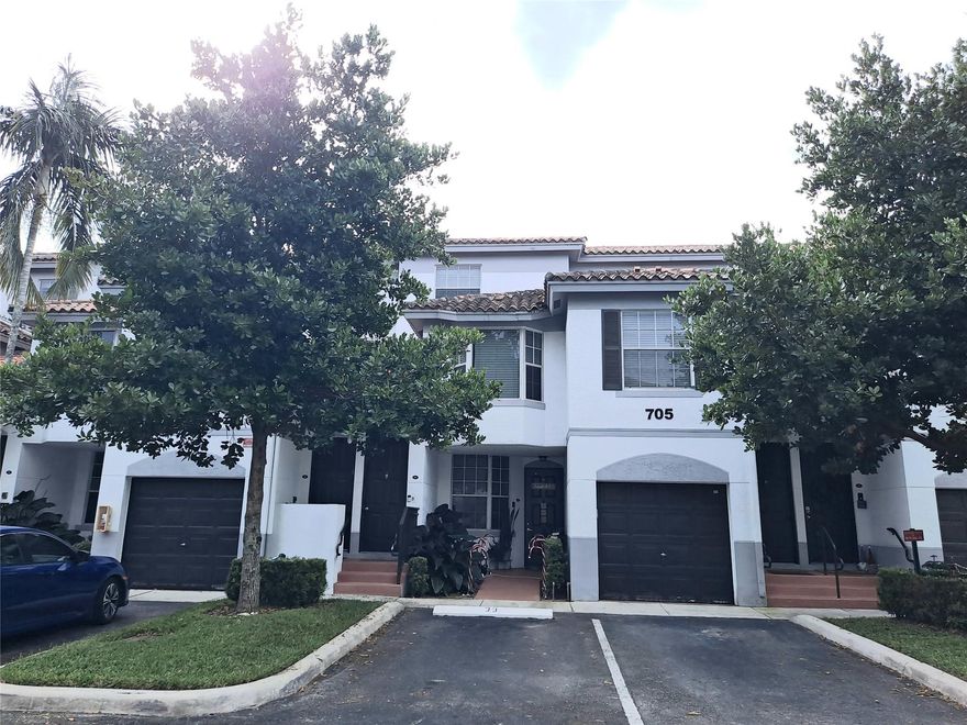 PRISTINE, TRIPLE MASTER condo. Walk up stairs to the main level that has the living room, dining area and open concept kitchen with QUARTZ counters and stainless appliances as well as a small bedroom with its own bathroom as well as separate laundry closet with full size washer and dryer. The top floor has two master bedrooms that each contain a king-sized bed. FULLY FURNISHED in a modern style, INCLUDING HOUSEWARES. GREAT SCHOOLS, CLOSE TO THE SAWGRASS EXPRESSWAY AND MALL with great shops and restaurants. Less than 15 miles to the beach. Close to Davie colleges. RENT INCLUDES ELECTRIC, CABLE, INTERNET, WATER! Community has pool, gym and walking trails. Great short term condo for someone who wants to enjoy the season or deciding about a longer-term solution.