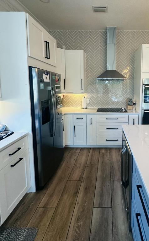 CARLETON OAKS - Residential