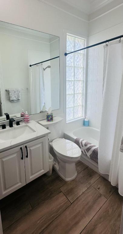 CARLETON OAKS - Residential