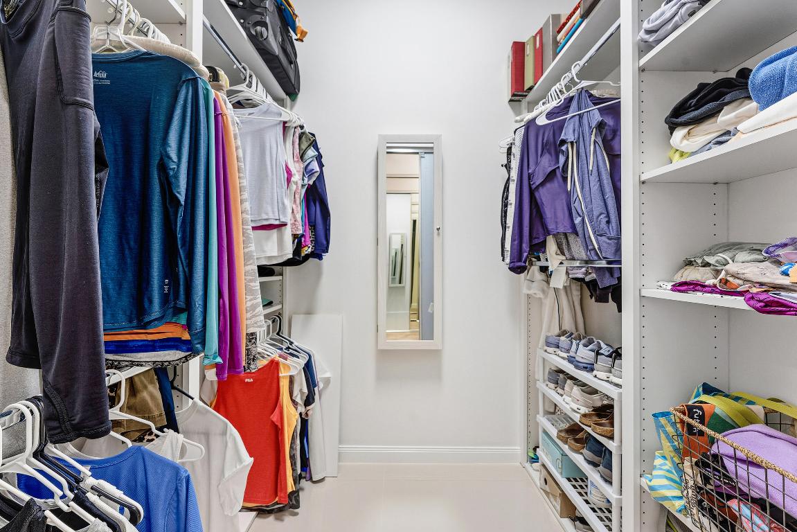 CARLETON OAKS - Residential