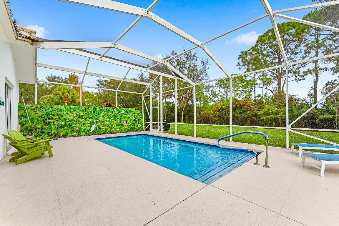 CARLETON OAKS - Residential