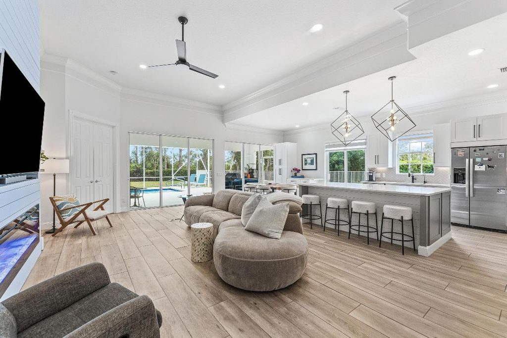 Photo of 8669 Oldham Way, Palm Beach Gardens, FL 33412 (MLS # R11151622)