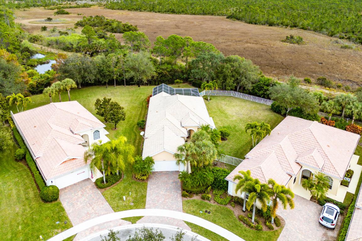 CARLETON OAKS - Residential