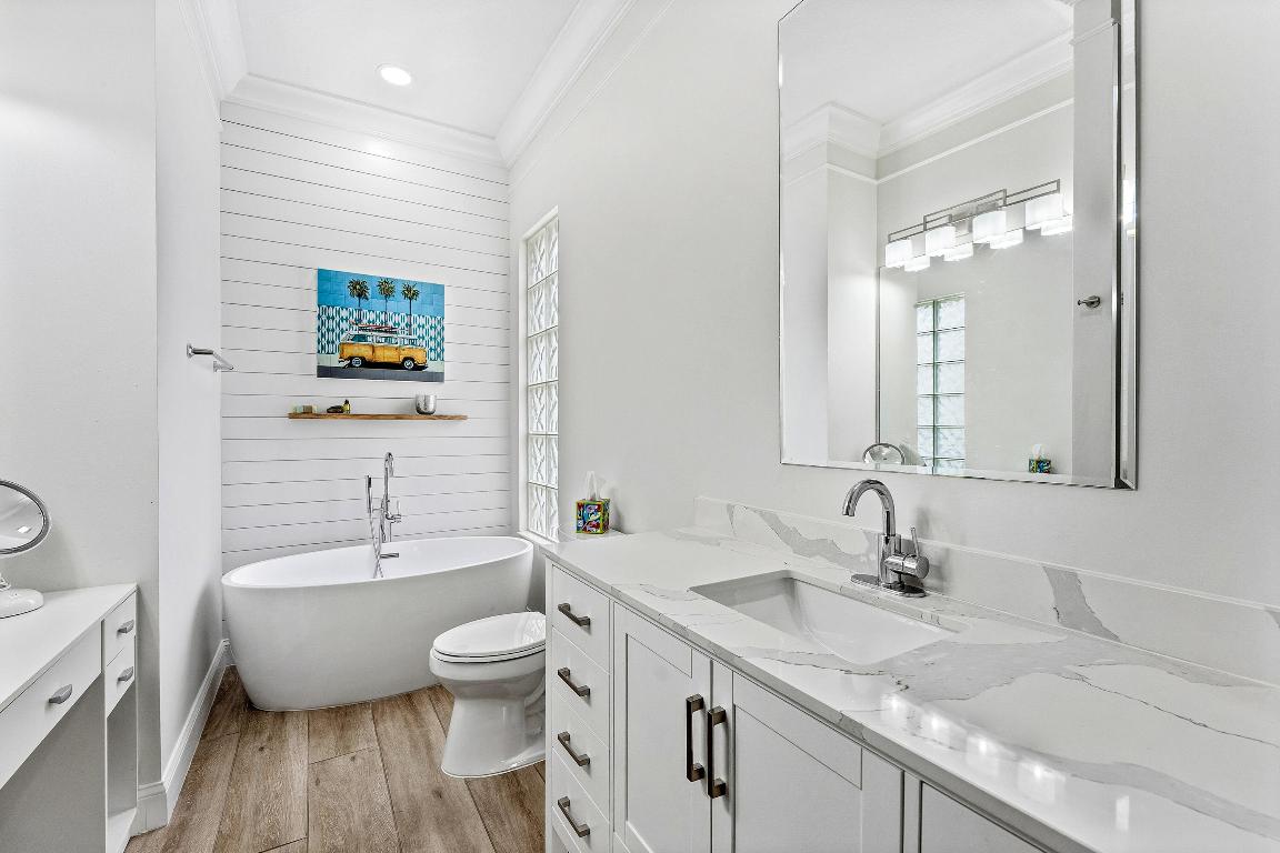 CARLETON OAKS - Residential