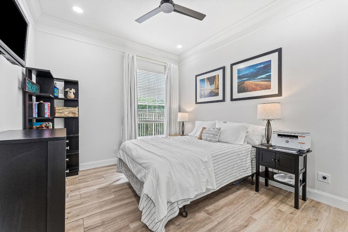 CARLETON OAKS - Residential