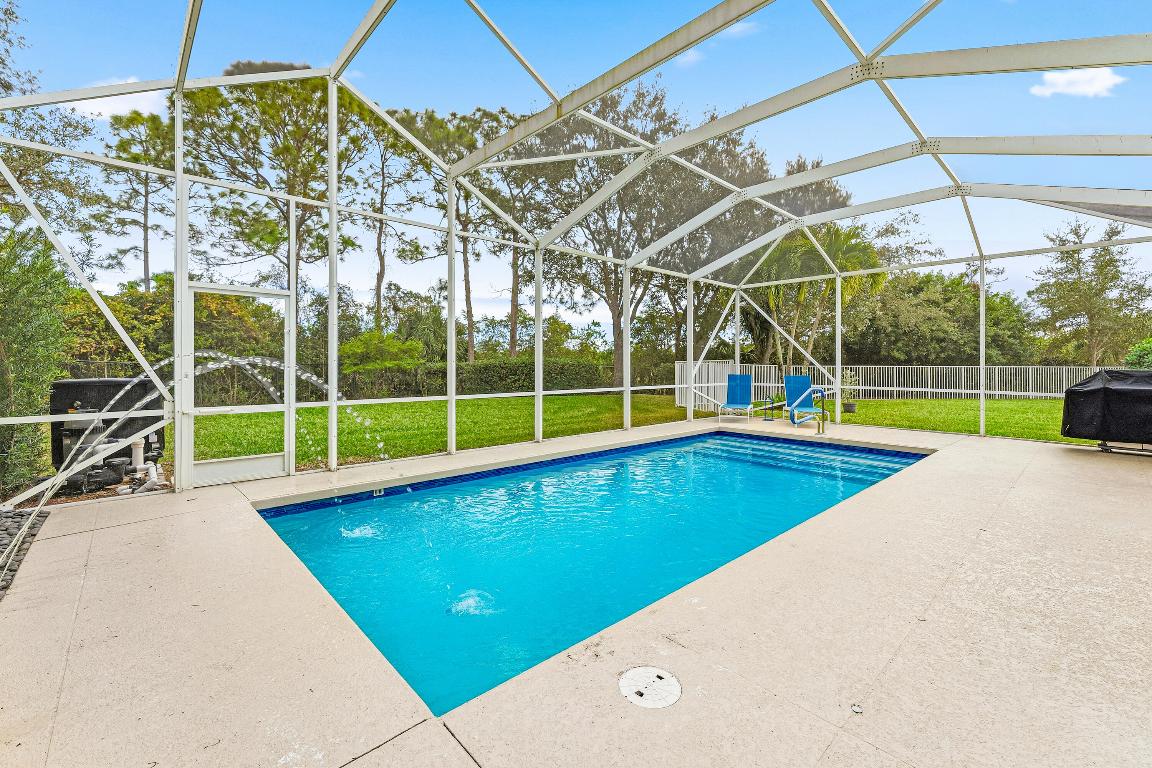 CARLETON OAKS - Residential