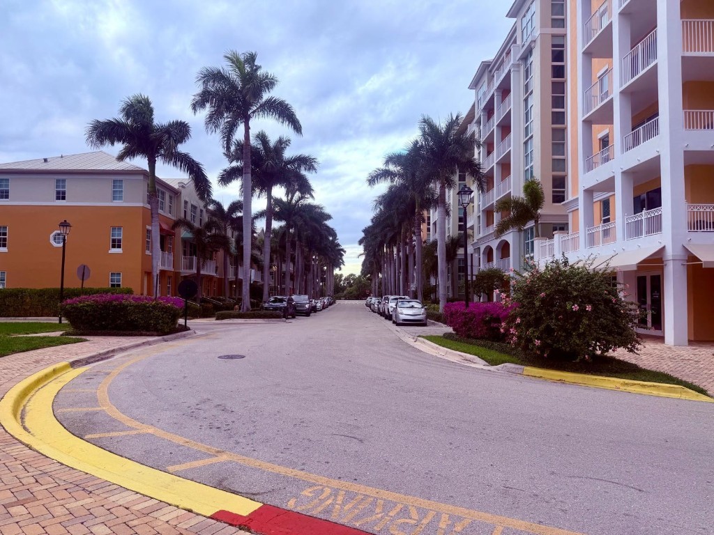 Moorings At Lantana Twnhs - Residential Lease