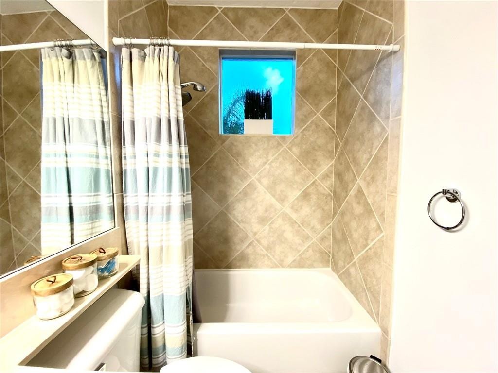 Moorings At Lantana Twnhs - Residential Lease