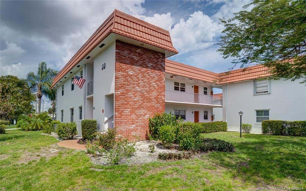 Photo of 2600 SE Ocean Avenue #Jj2, Stuart, FL 34996 (MLS # R10995316)