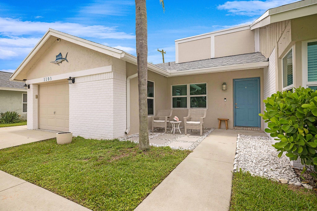 Photo of 1103 NW 11th Street, Boynton Beach, FL 33426 (MLS # B26071436)