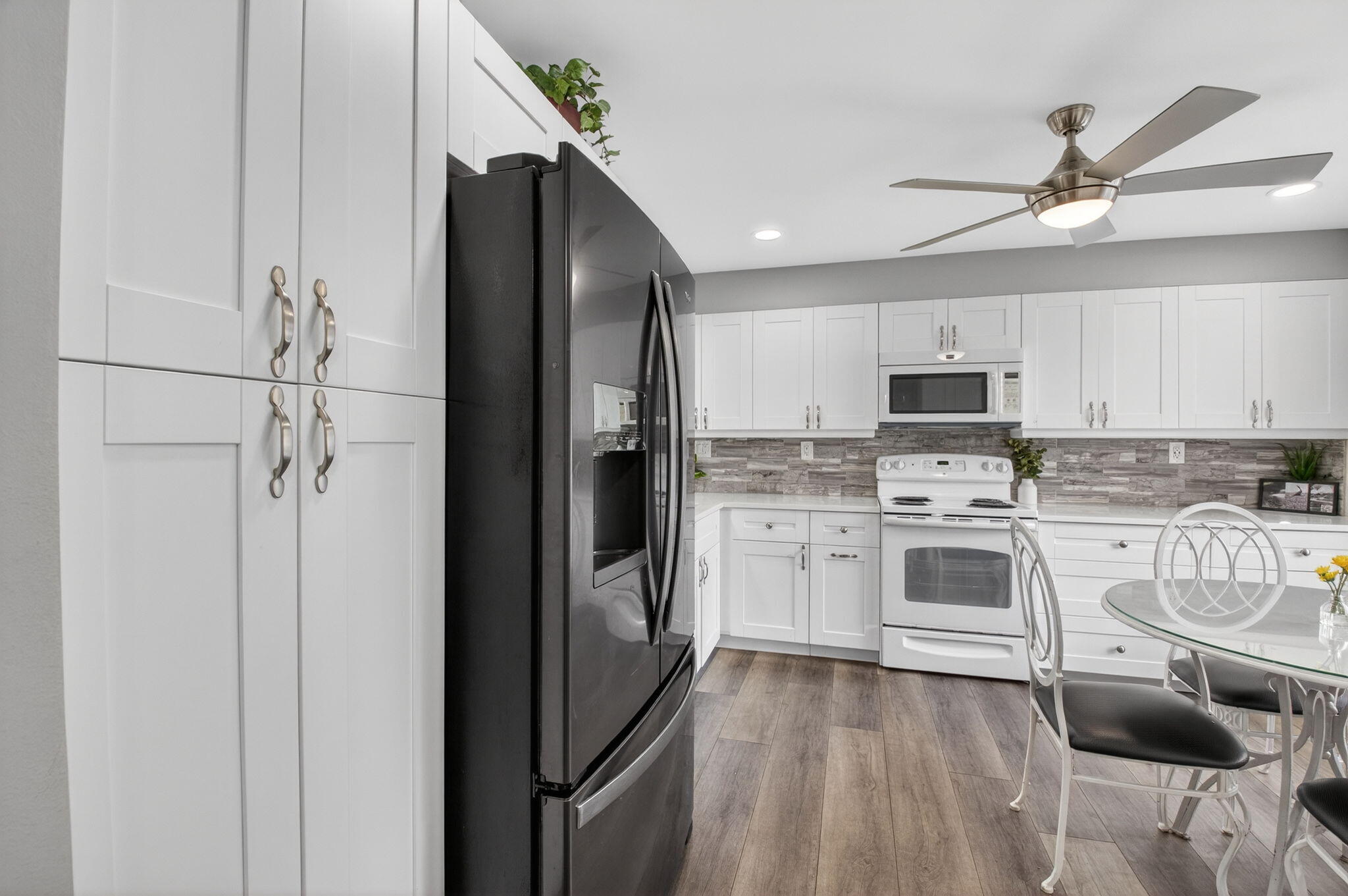 Indian Spring - Green Lakes - Residential