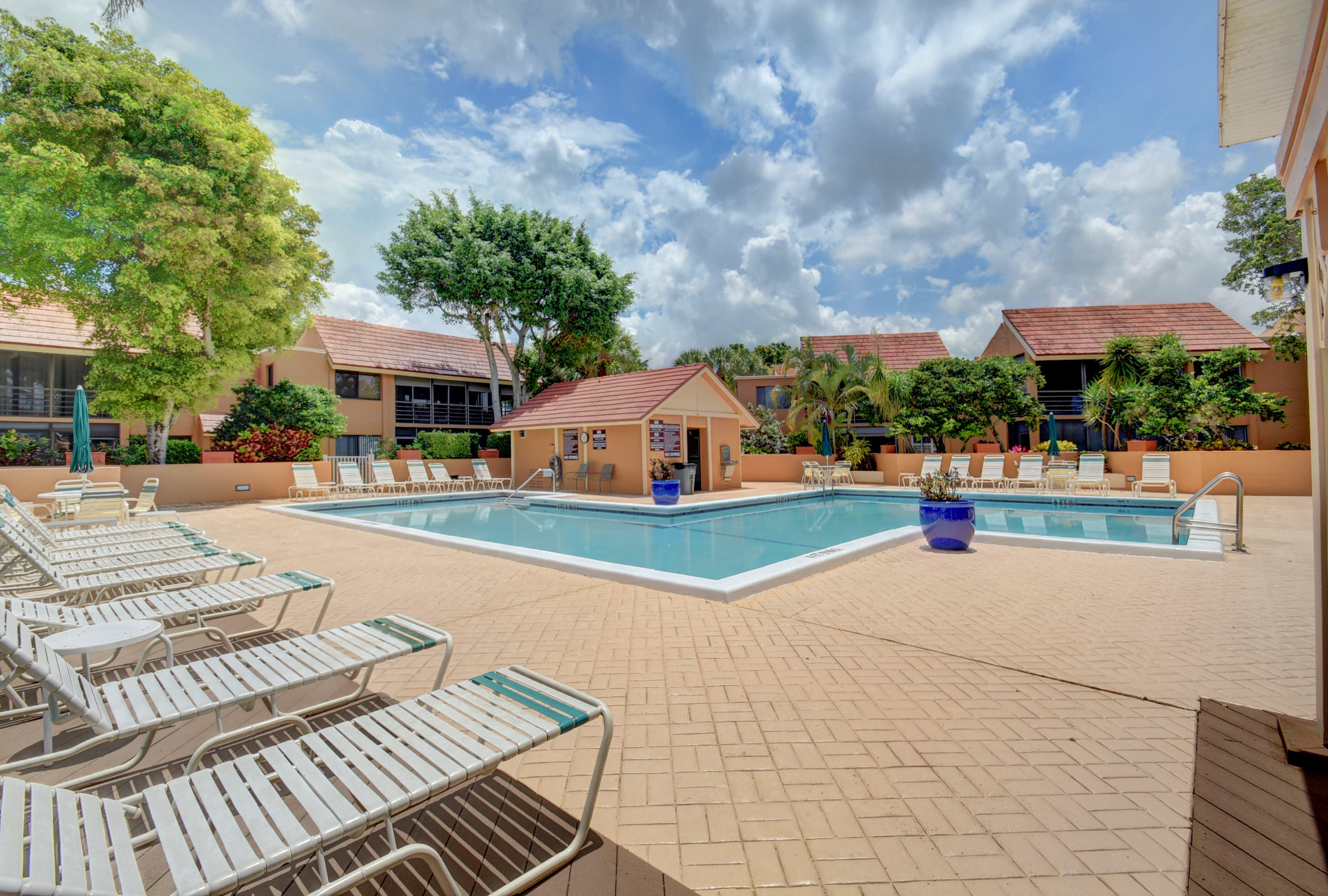 Indian Spring - Green Lakes - Residential