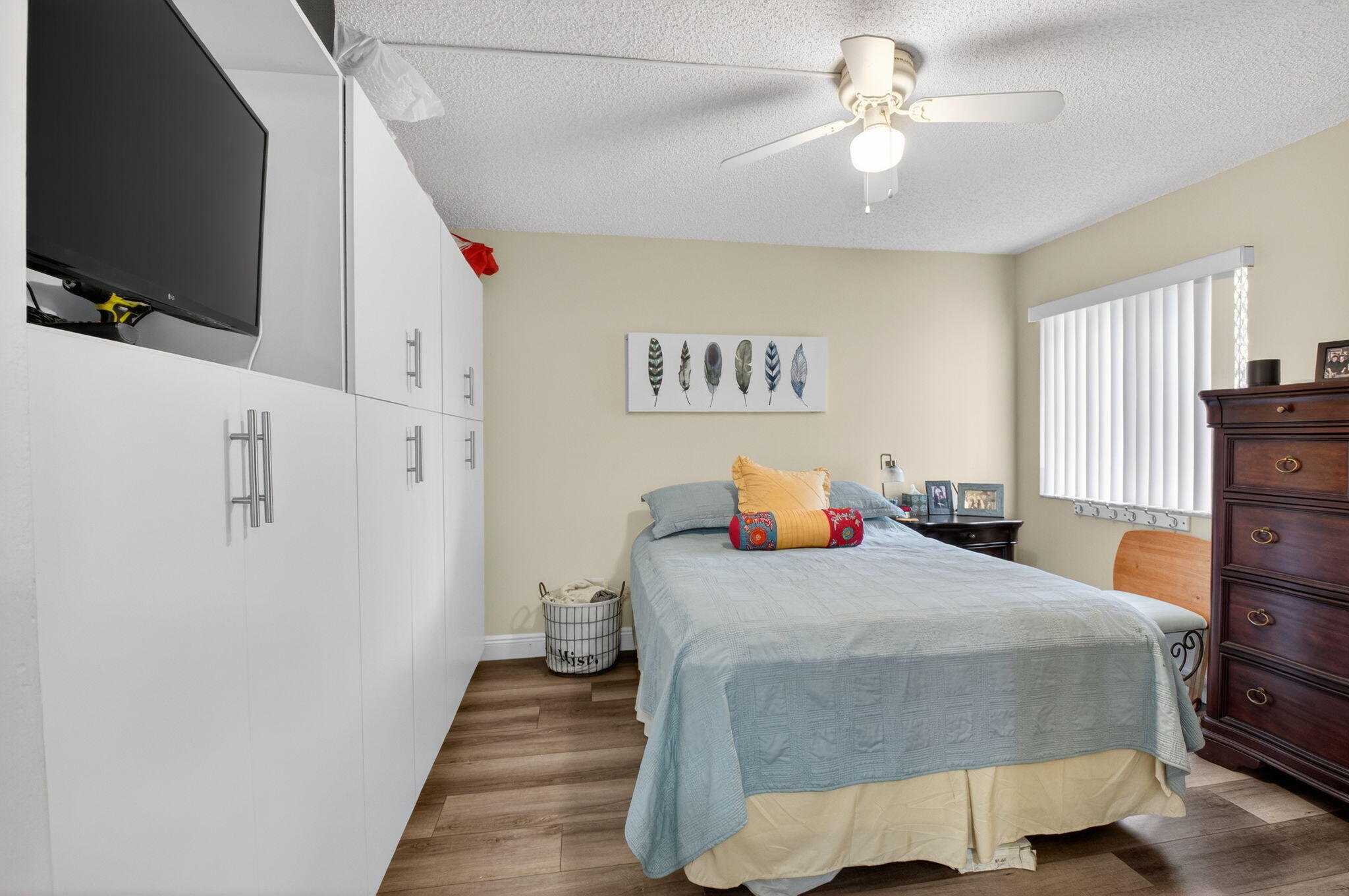 Indian Spring - Green Lakes - Residential