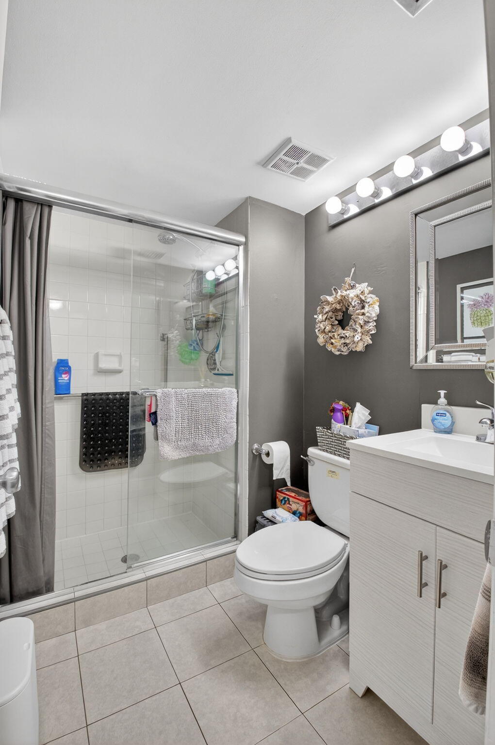 Indian Spring - Green Lakes - Residential