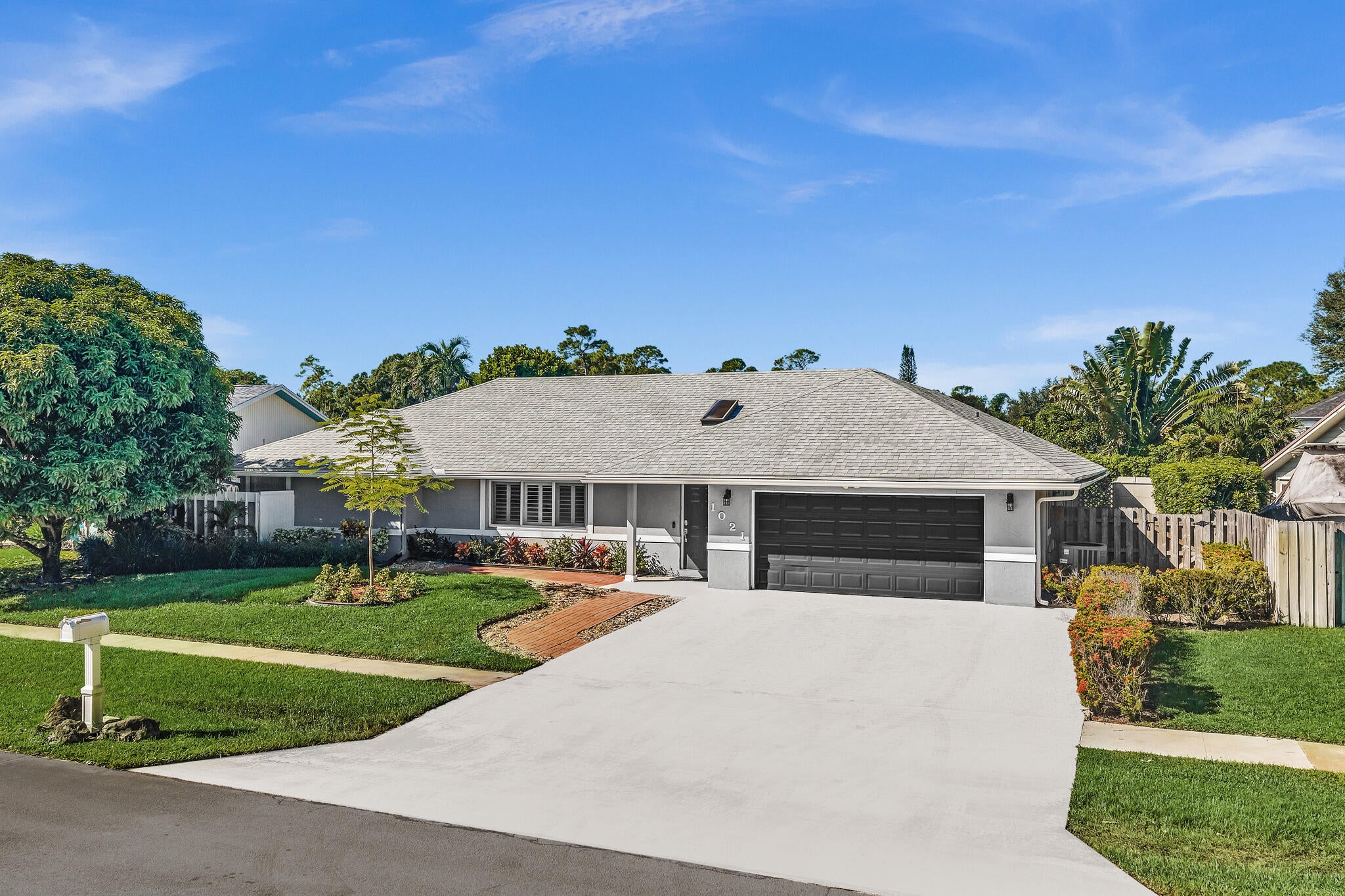 Properties 1021 CHERRY Lane