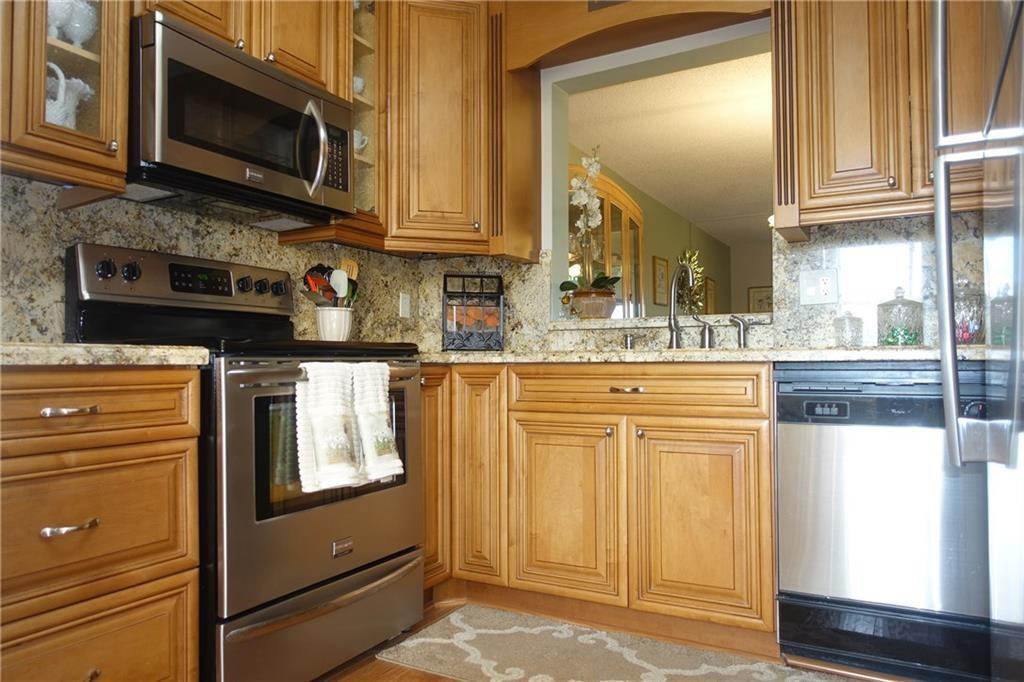 Excellent location in Palm Lakes, corner unit completely remodeled with spacious porch, 1100 sft of ample room to unwind and relax with amazing views of the golf course; parking space is right in front of lift for a quick access.
This gem is close to highways/ restaurants/ shopping centers, etc.
