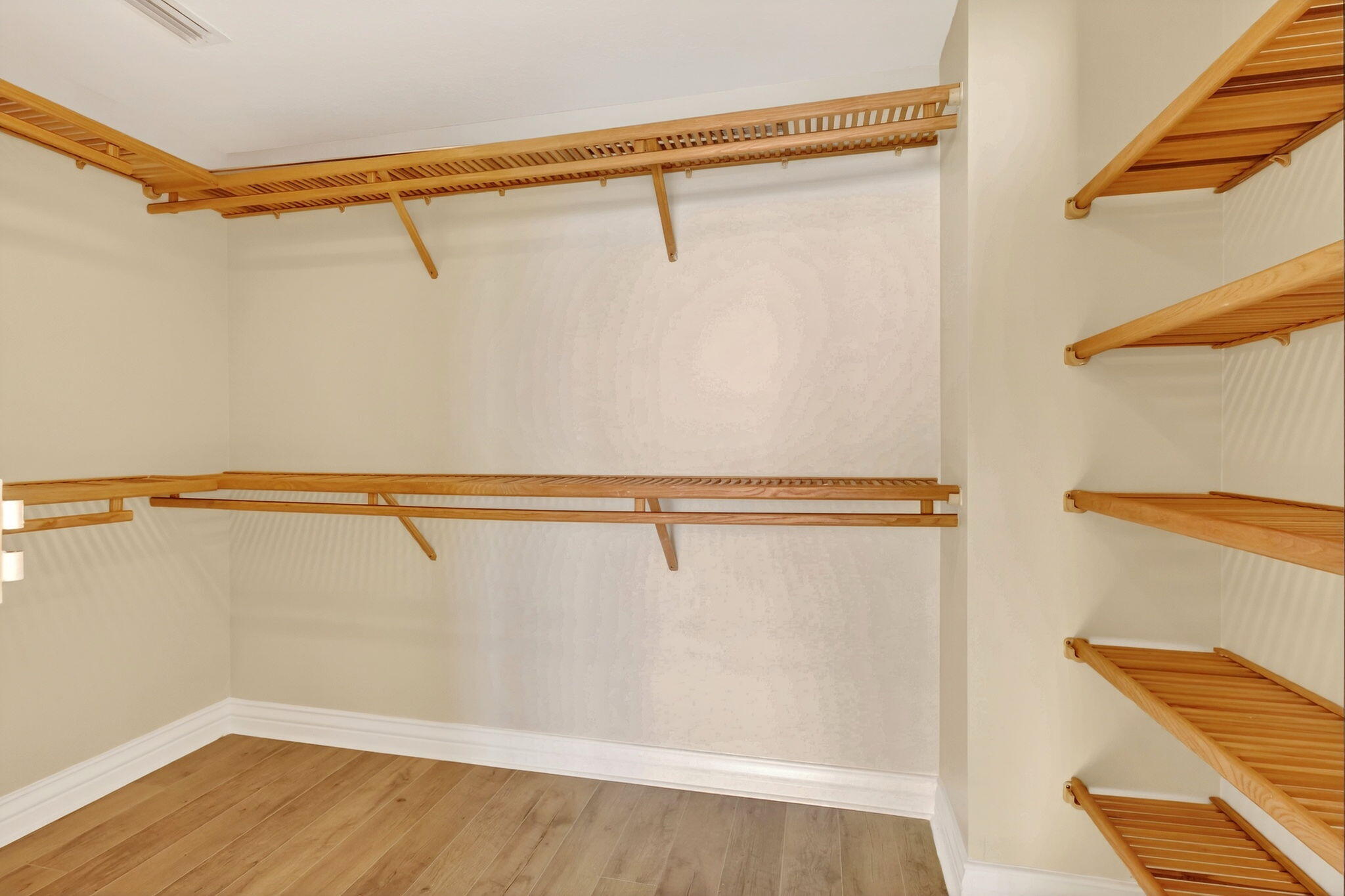 ALTAMIRA AT N HUTCHINSON ISLAND, A CONDOMINIUM - Residential