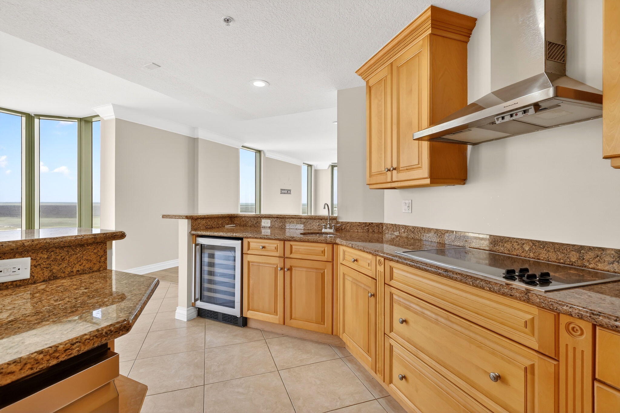 ALTAMIRA AT N HUTCHINSON ISLAND, A CONDOMINIUM - Residential