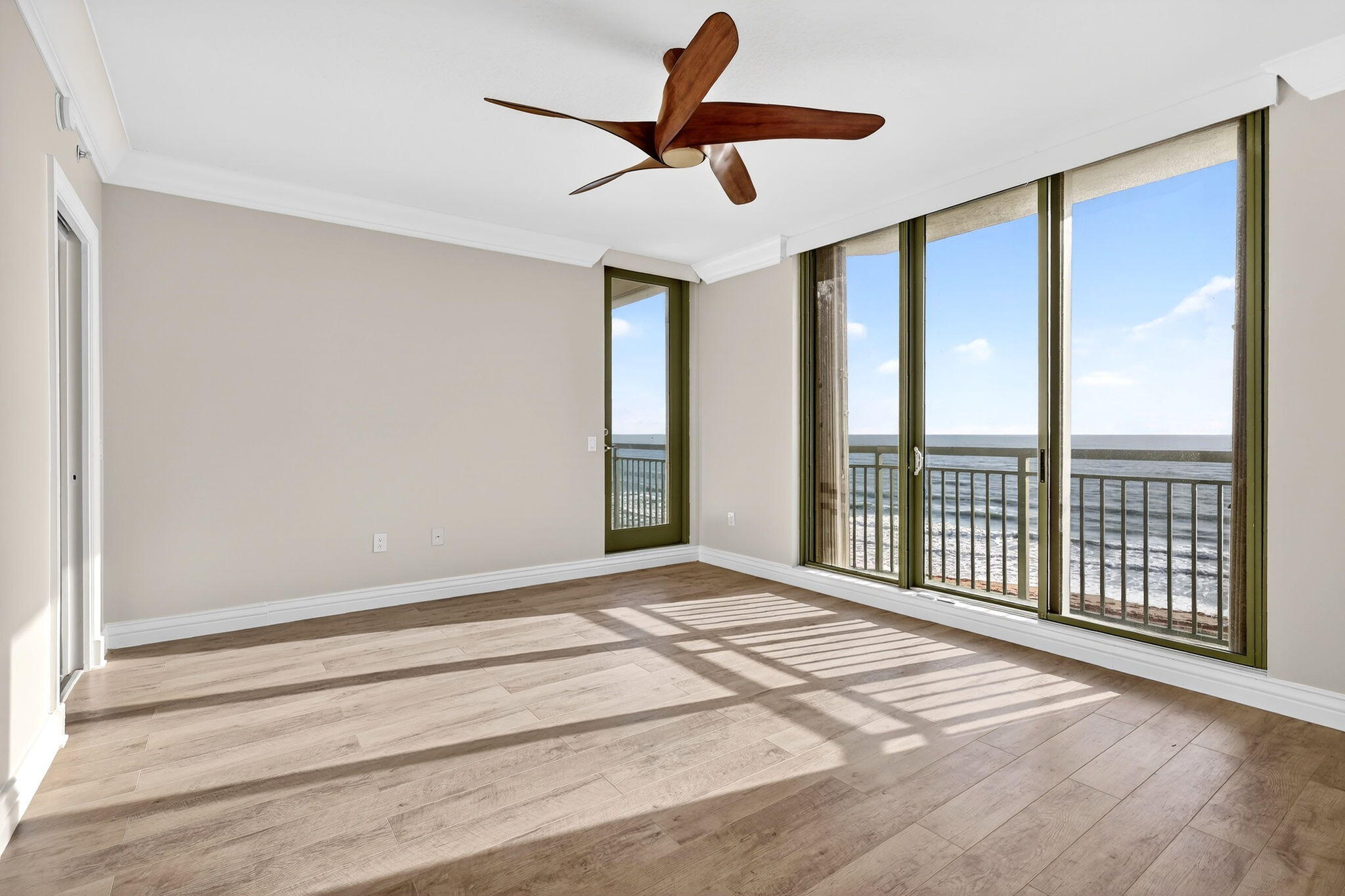 ALTAMIRA AT N HUTCHINSON ISLAND, A CONDOMINIUM - Residential