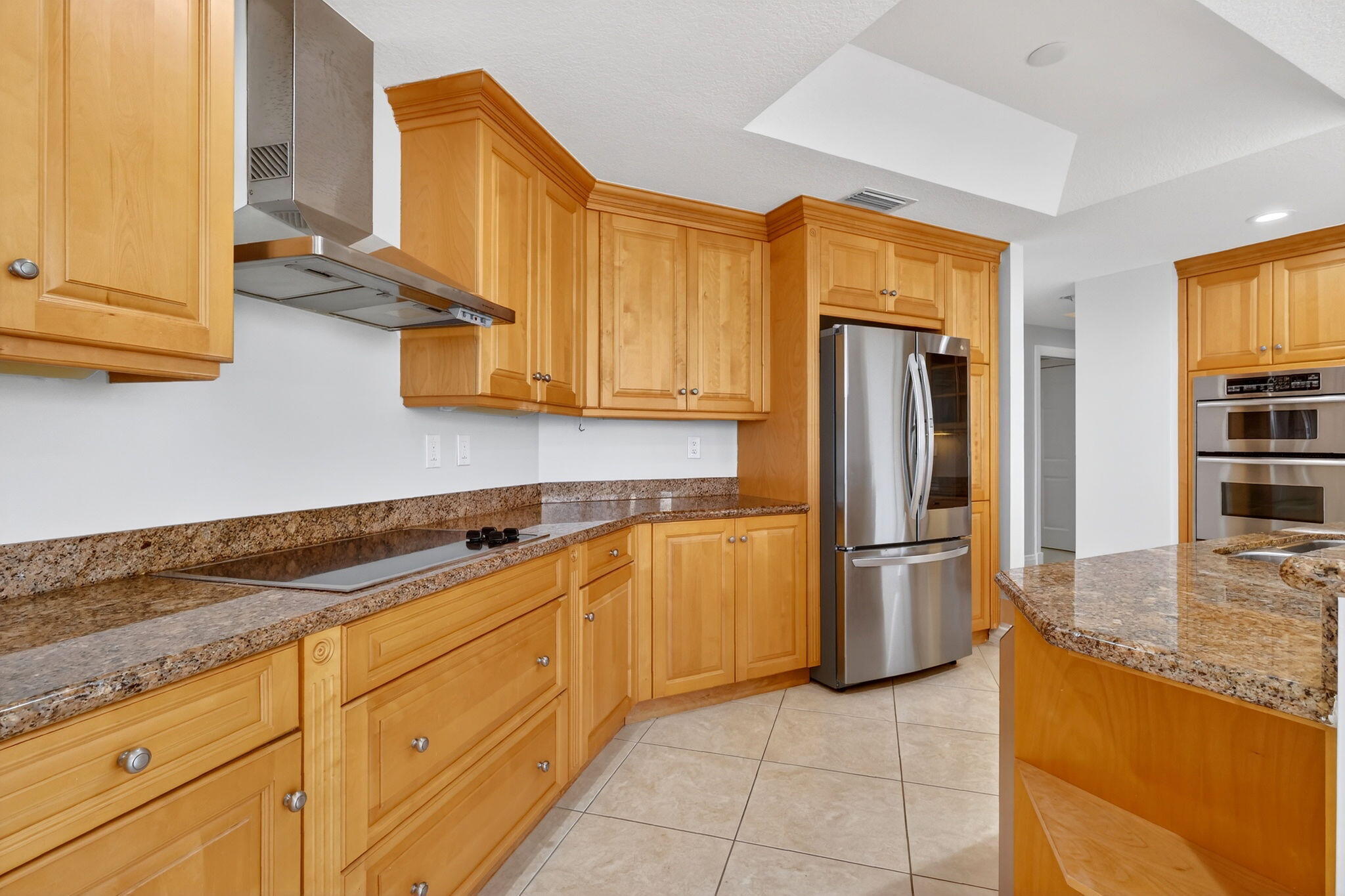 ALTAMIRA AT N HUTCHINSON ISLAND, A CONDOMINIUM - Residential