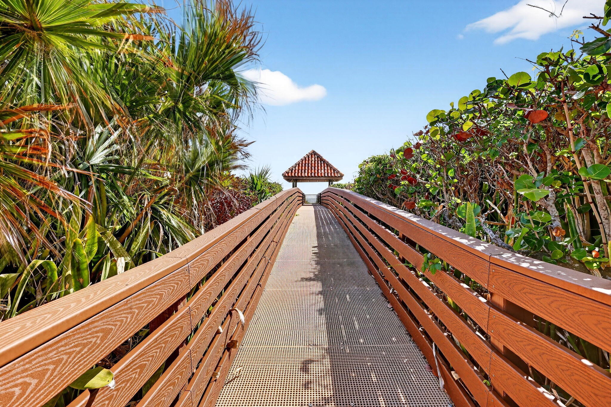 ALTAMIRA AT N HUTCHINSON ISLAND, A CONDOMINIUM - Residential