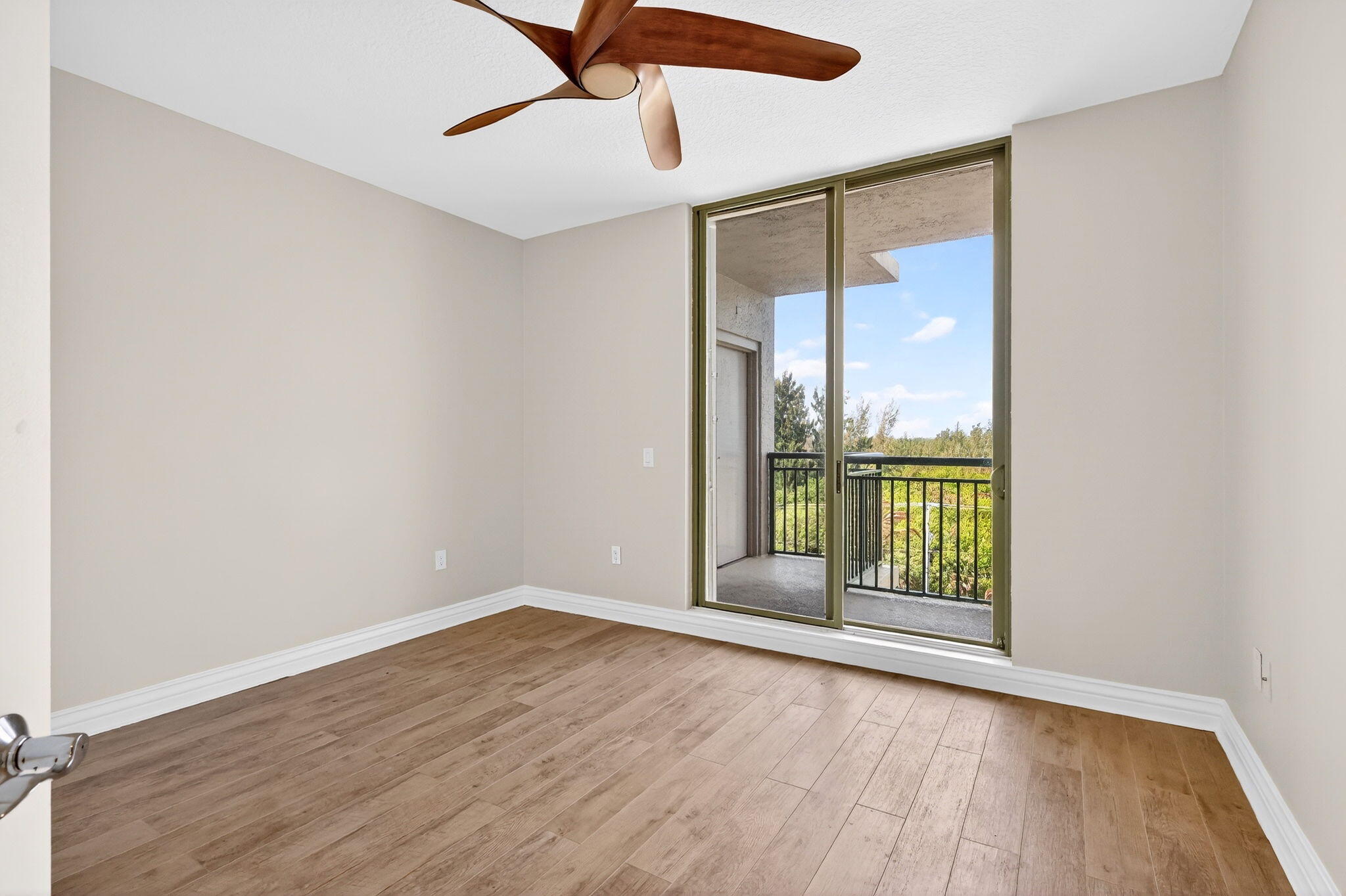 ALTAMIRA AT N HUTCHINSON ISLAND, A CONDOMINIUM - Residential