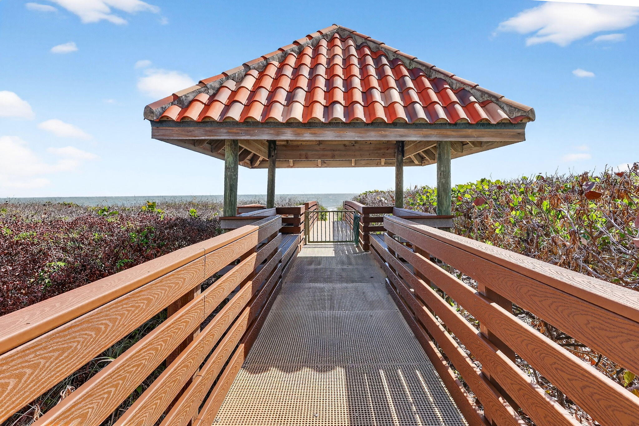 ALTAMIRA AT N HUTCHINSON ISLAND, A CONDOMINIUM - Residential