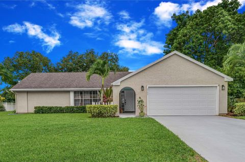 A home in Port St Lucie