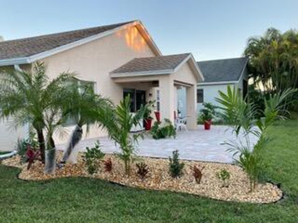 Photo of 461 SW Talquin Lane, Port St Lucie, FL 34986 (MLS # R10898131)