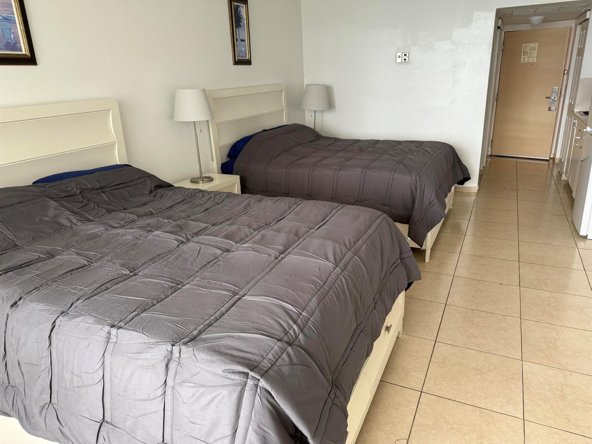 THE AVENTURA BEACH CLUB C - Residential