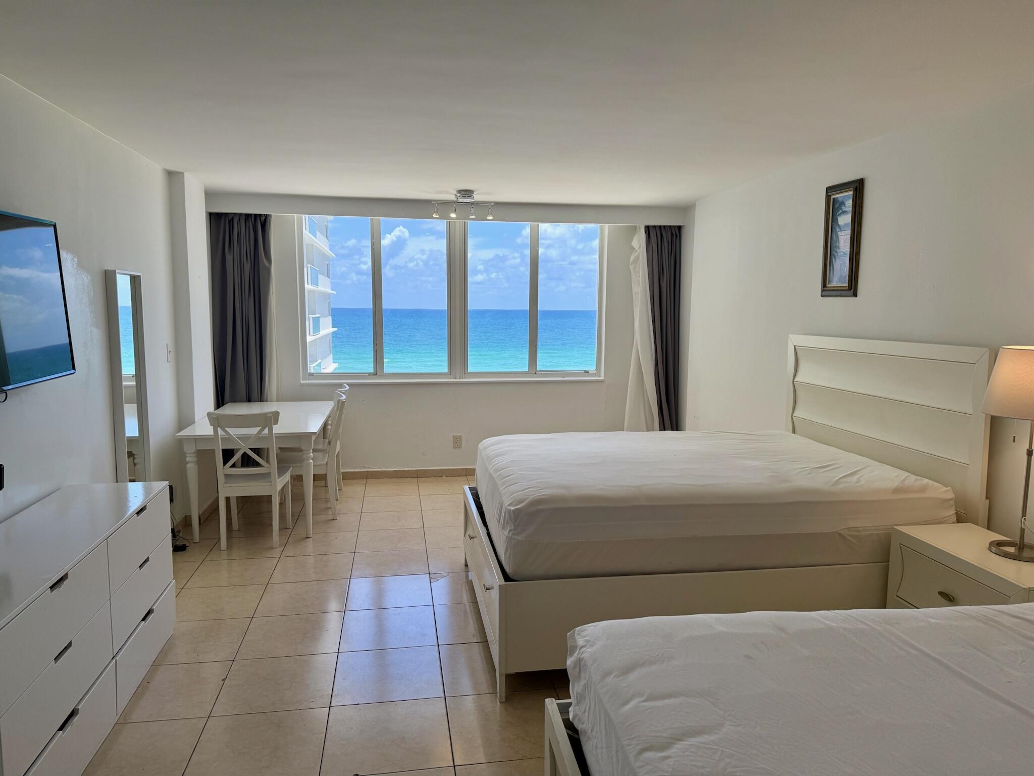 THE AVENTURA BEACH CLUB C - Residential