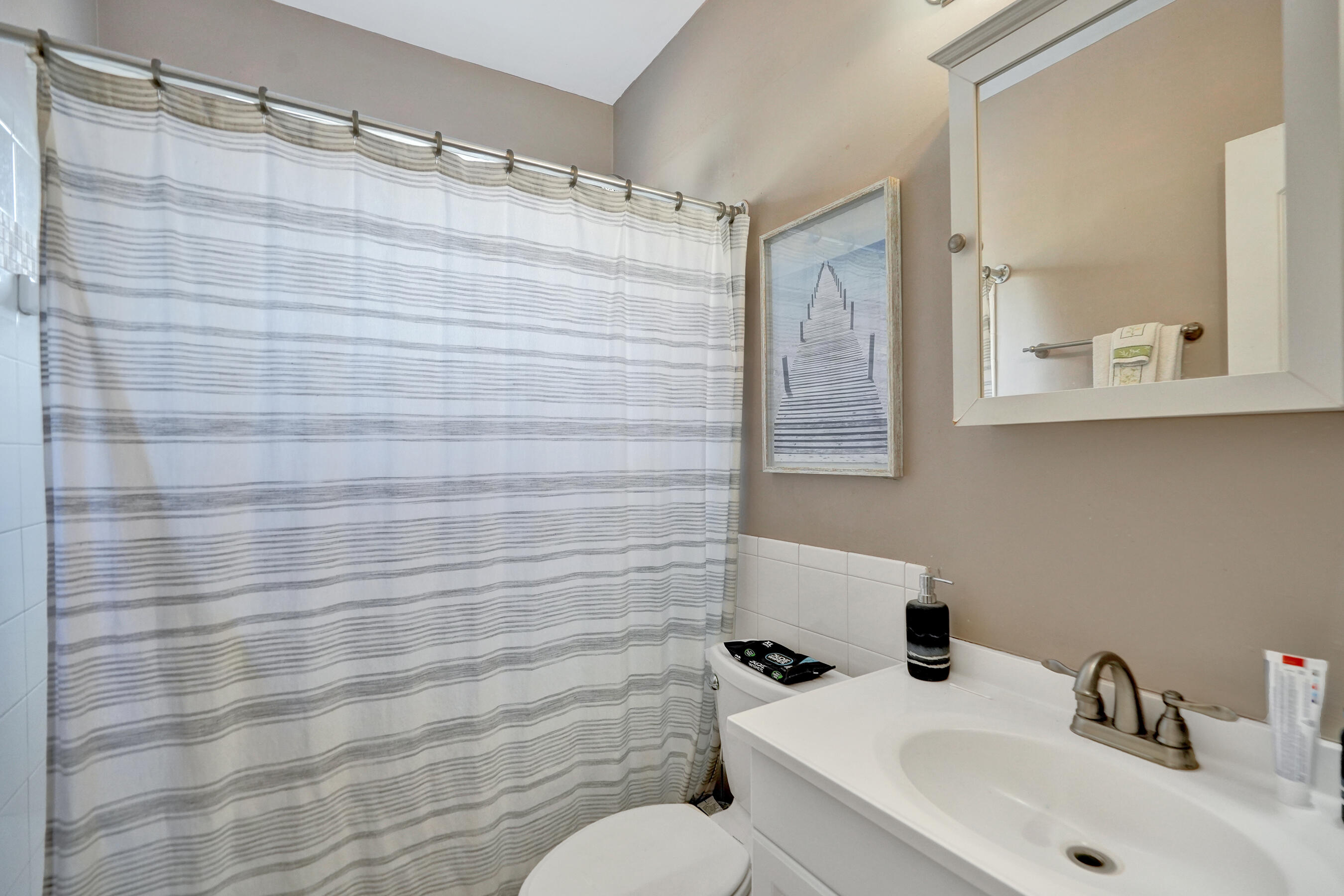 Hillsboro Isles 29-4 B - Residential Income