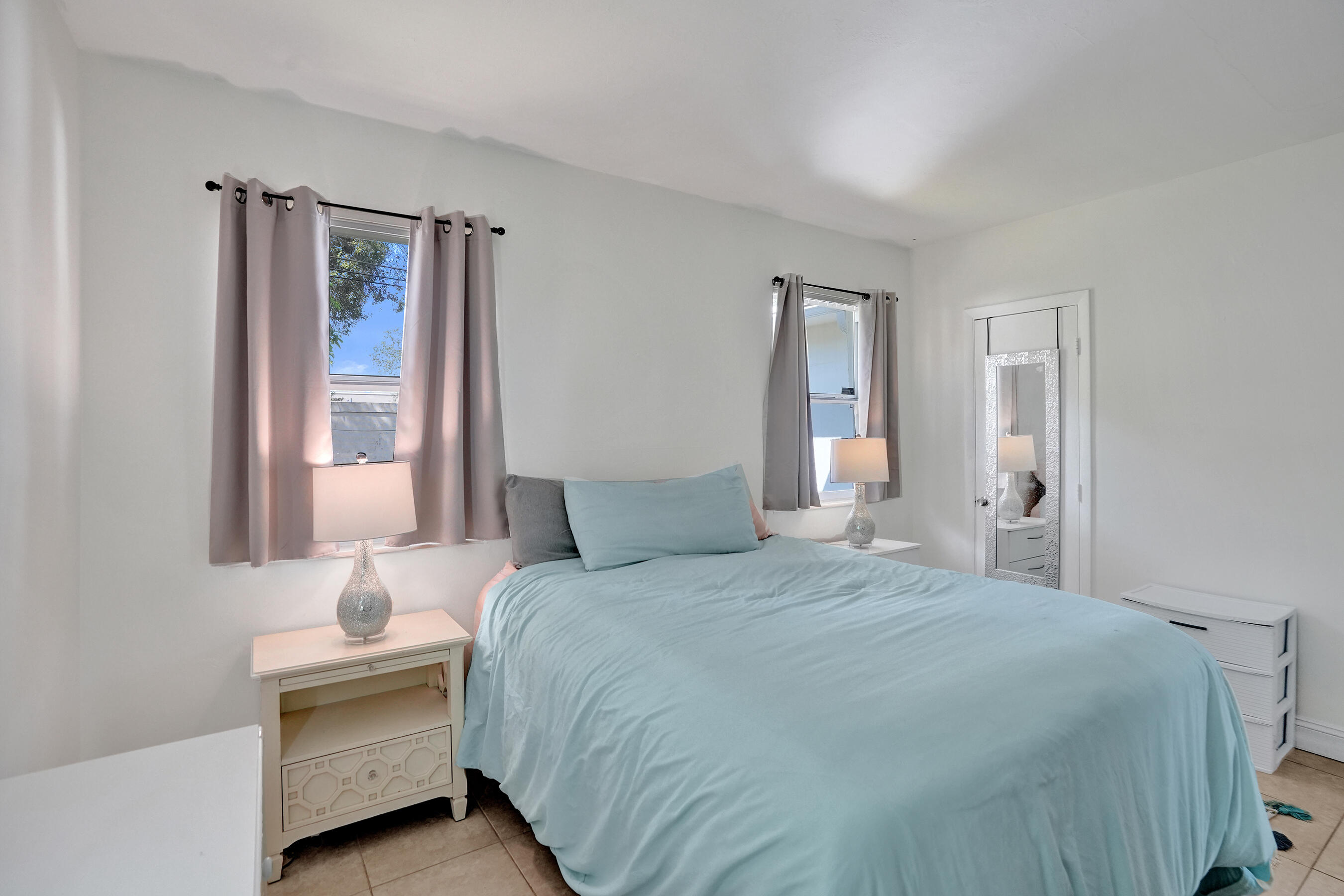 Hillsboro Isles 29-4 B - Residential Income