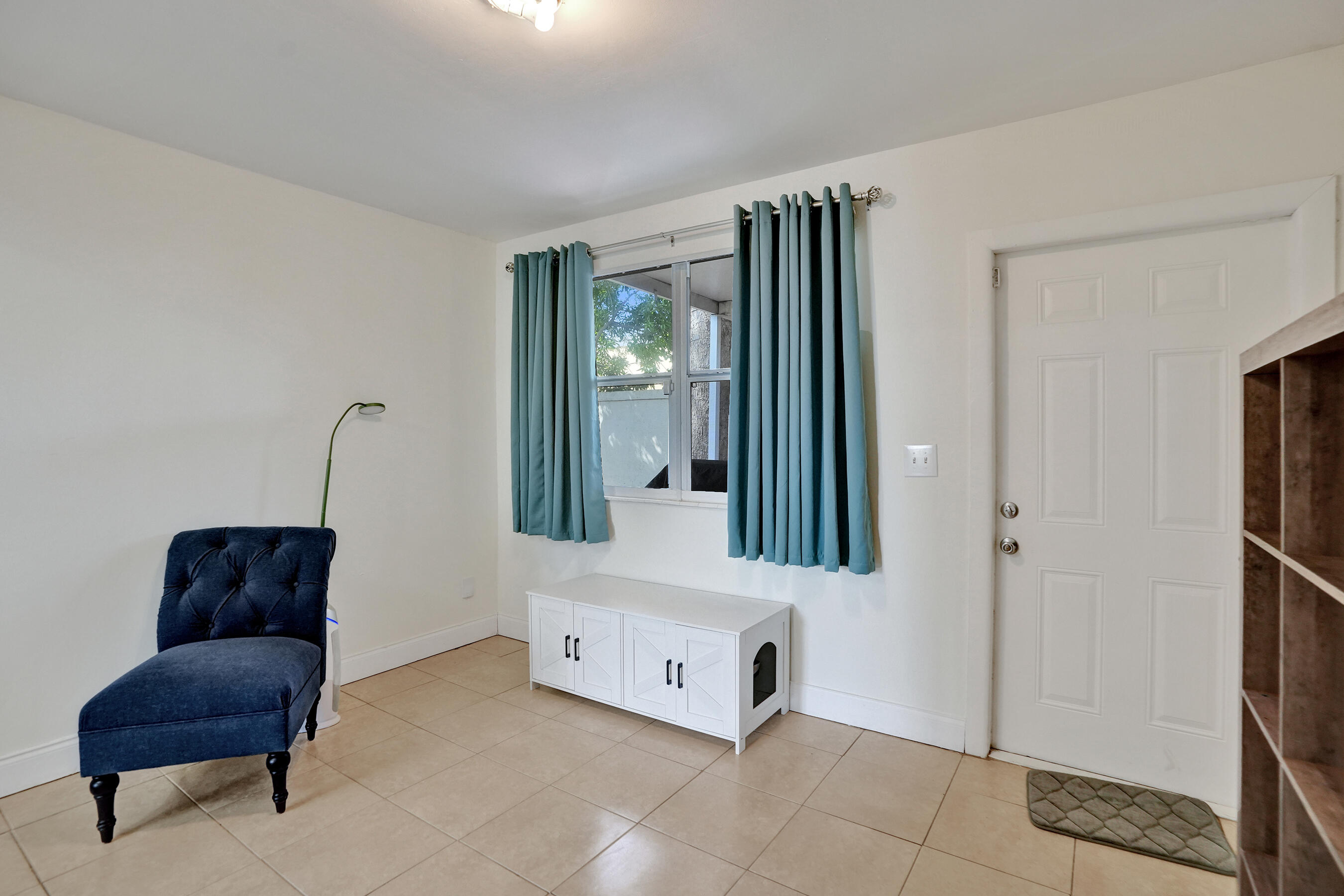 Hillsboro Isles 29-4 B - Residential Income