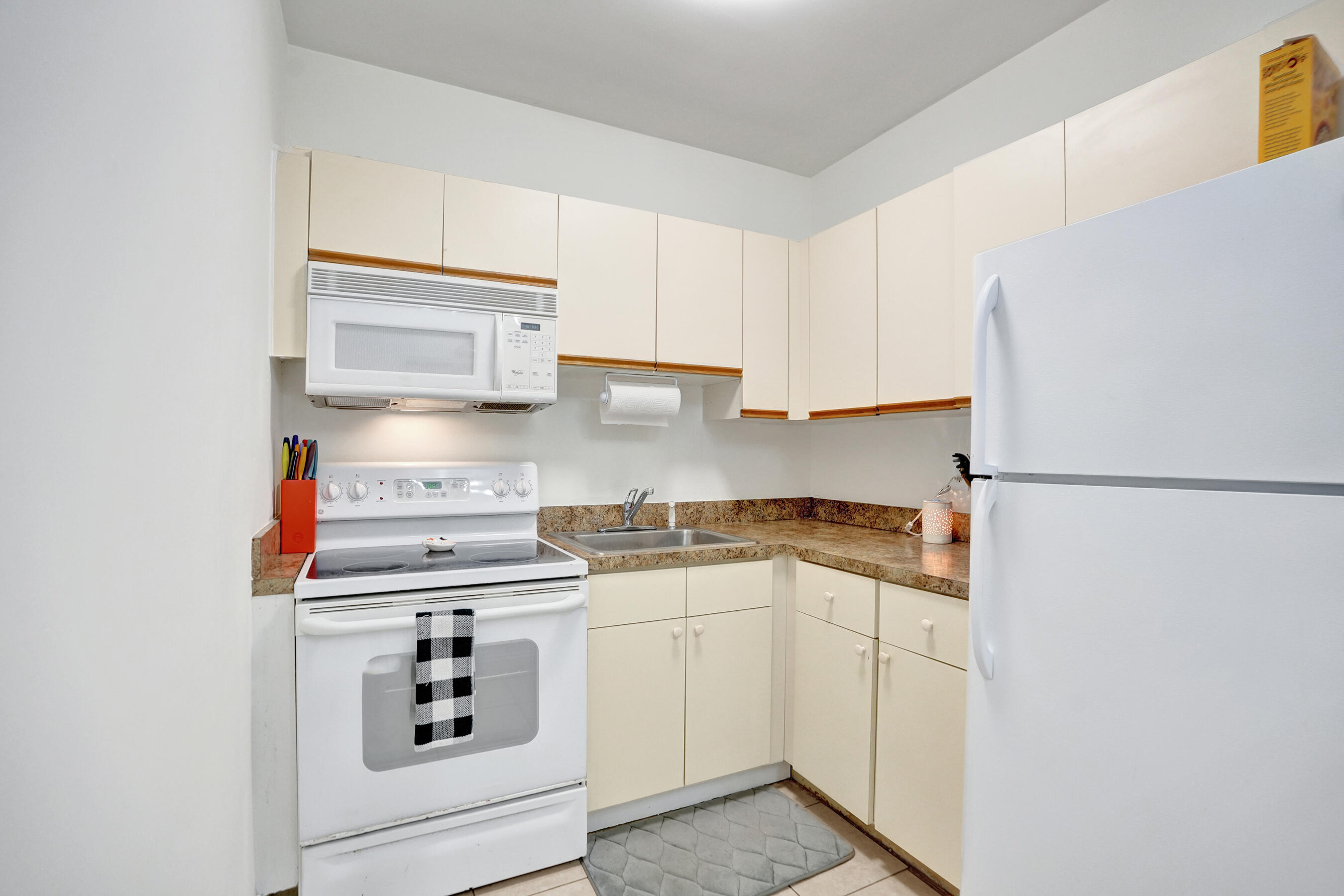 Hillsboro Isles 29-4 B - Residential Income