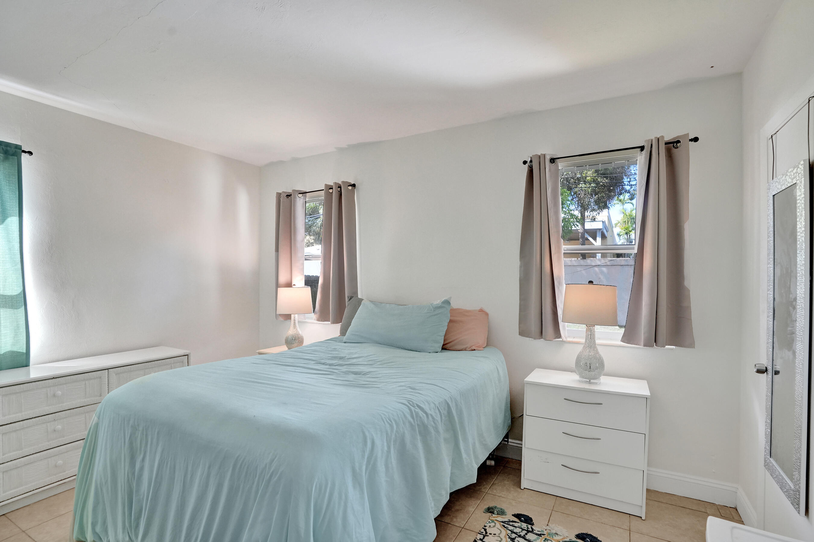 Hillsboro Isles 29-4 B - Residential Income