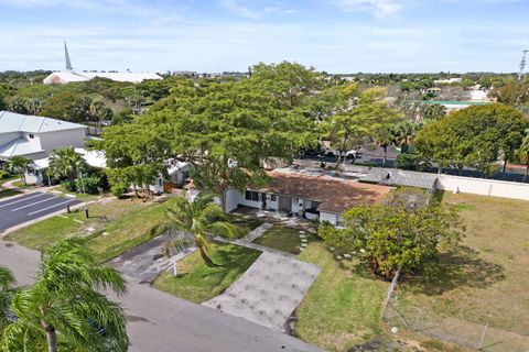 2461 NE 20th Avenue Lighthouse Point FL 33064