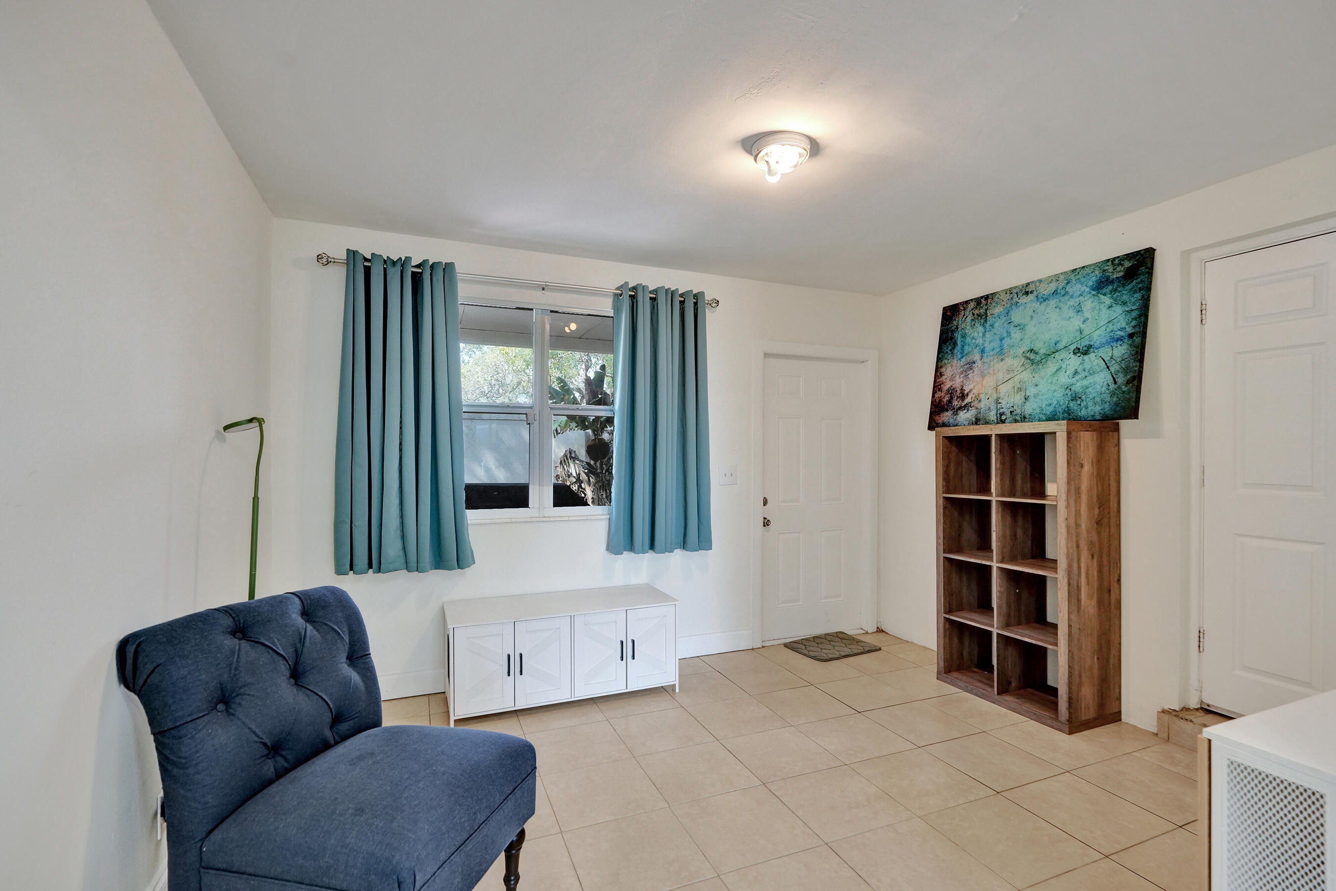 Hillsboro Isles 29-4 B - Residential Income