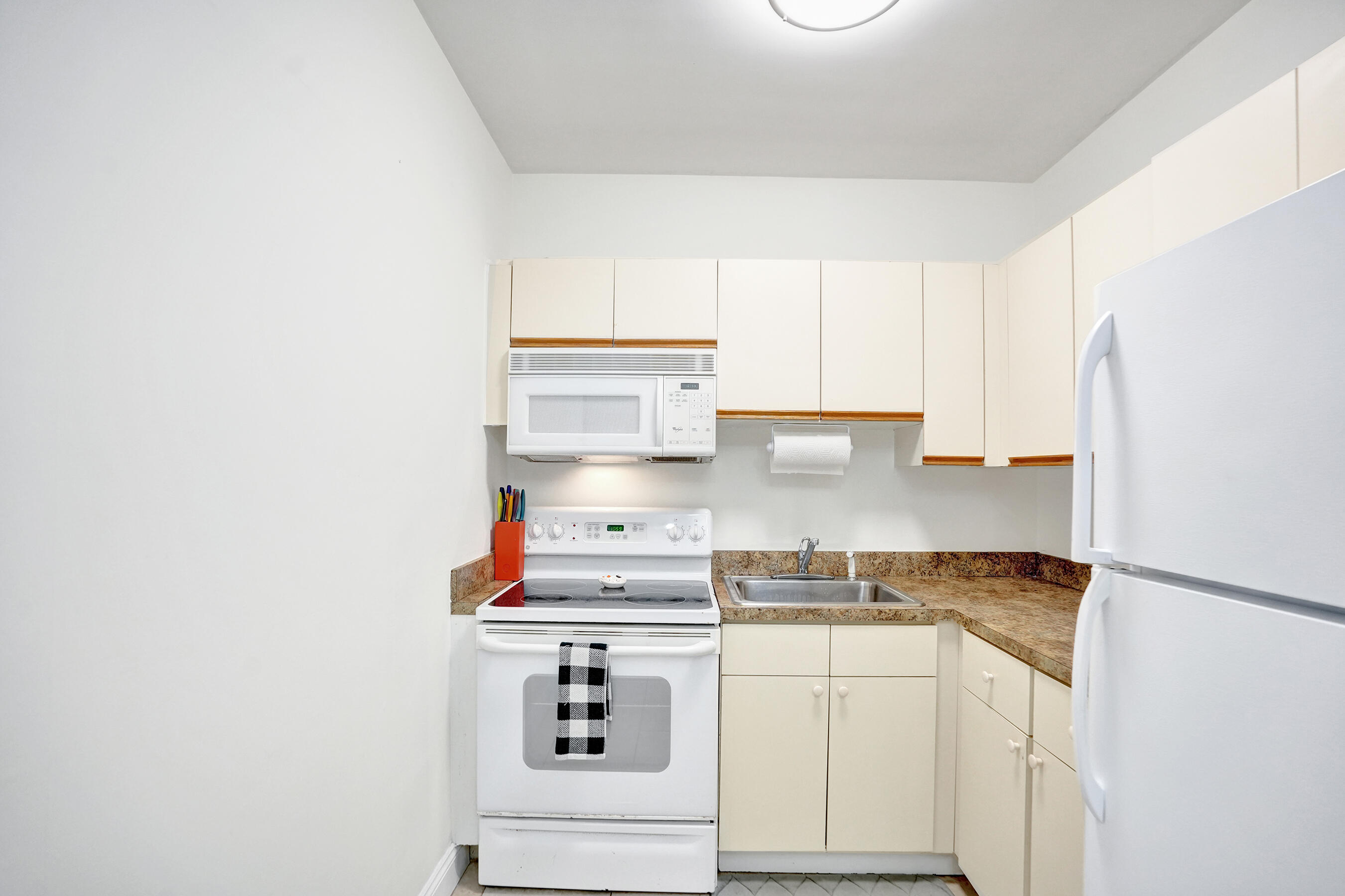 Hillsboro Isles 29-4 B - Residential Income