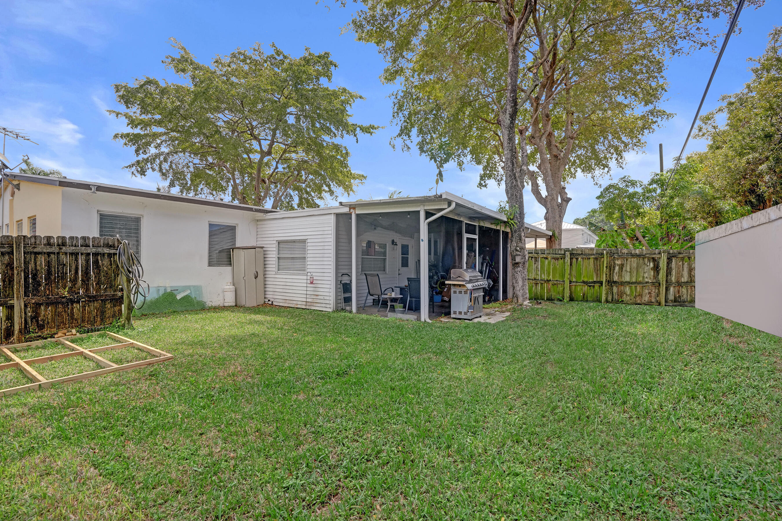 Hillsboro Isles 29-4 B - Residential Income