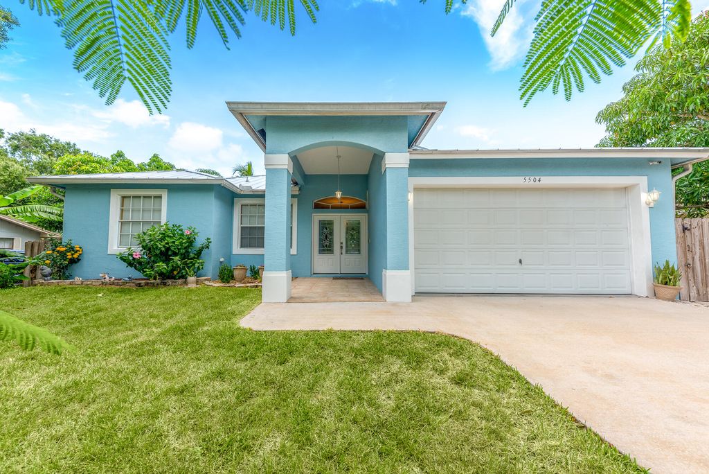 Photo of 5504 Winter Garden Parkway, Fort Pierce, FL 34951 (MLS # R11006677)