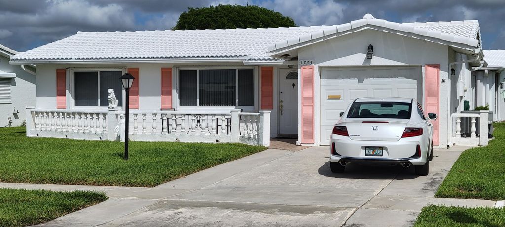 Photo of 1723 SW 16 Street, Boynton Beach, FL 33426 (MLS # R11012393)